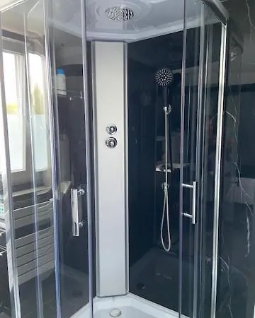 Privatunterkunft Tinyhouse Woody At The Water *