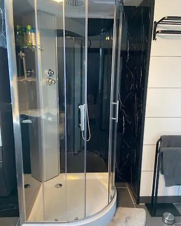 Privatunterkunft Tinyhouse Woody At The Water Zaandam