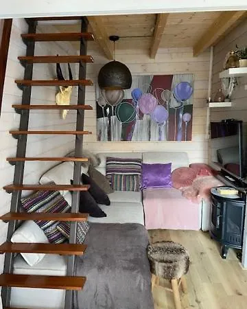 Privatunterkunft Tinyhouse Woody At The Water *