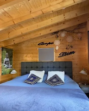 Privatunterkunft Tinyhouse Woody At The Water Zaandam