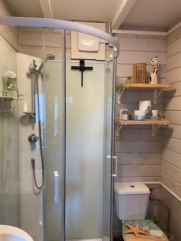 民宿 Tinyhouse Woody At The Water *