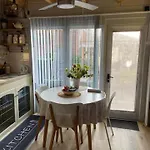 Tinyhouse Woody At The Water Homestay Zaandam