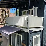 Homestay Tinyhouse Woody At The Water