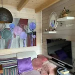 Tinyhouse Woody At The Water Homestay Zaandam