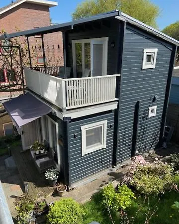 Tinyhouse Woody At The Water ホームステイ *
