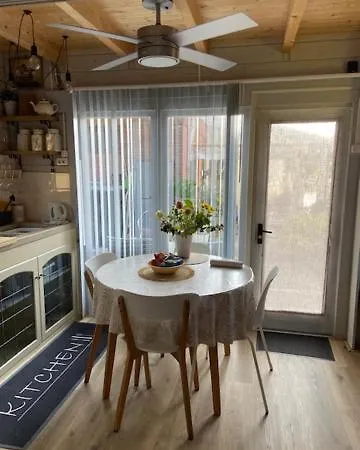Tinyhouse Woody At The Water ホームステイ ザーンダム